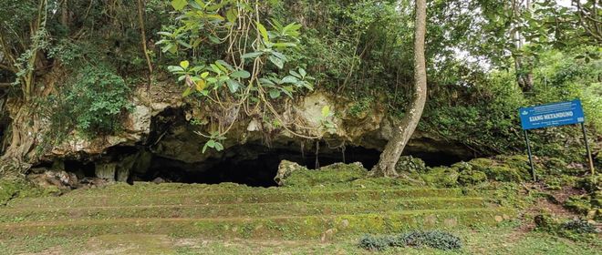 The Cave, the Outline, and the Discovery - contextual illustration