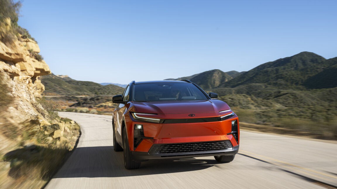 A curious crossover: The Toyota C-HR review - Ars Technica