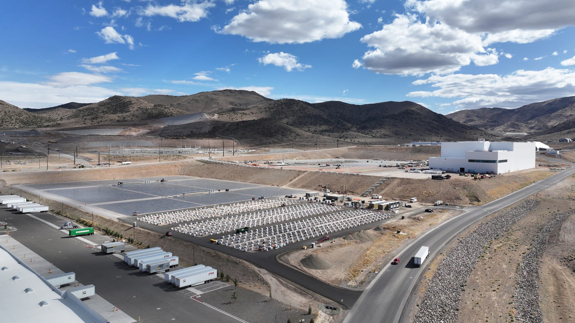 Supply Chain Resilience: The Strategic Advantage of Used Batteries - visual representation