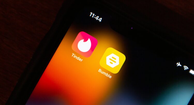 The Evolution of Dating Apps: From Swiping to Intelligence - visual representation