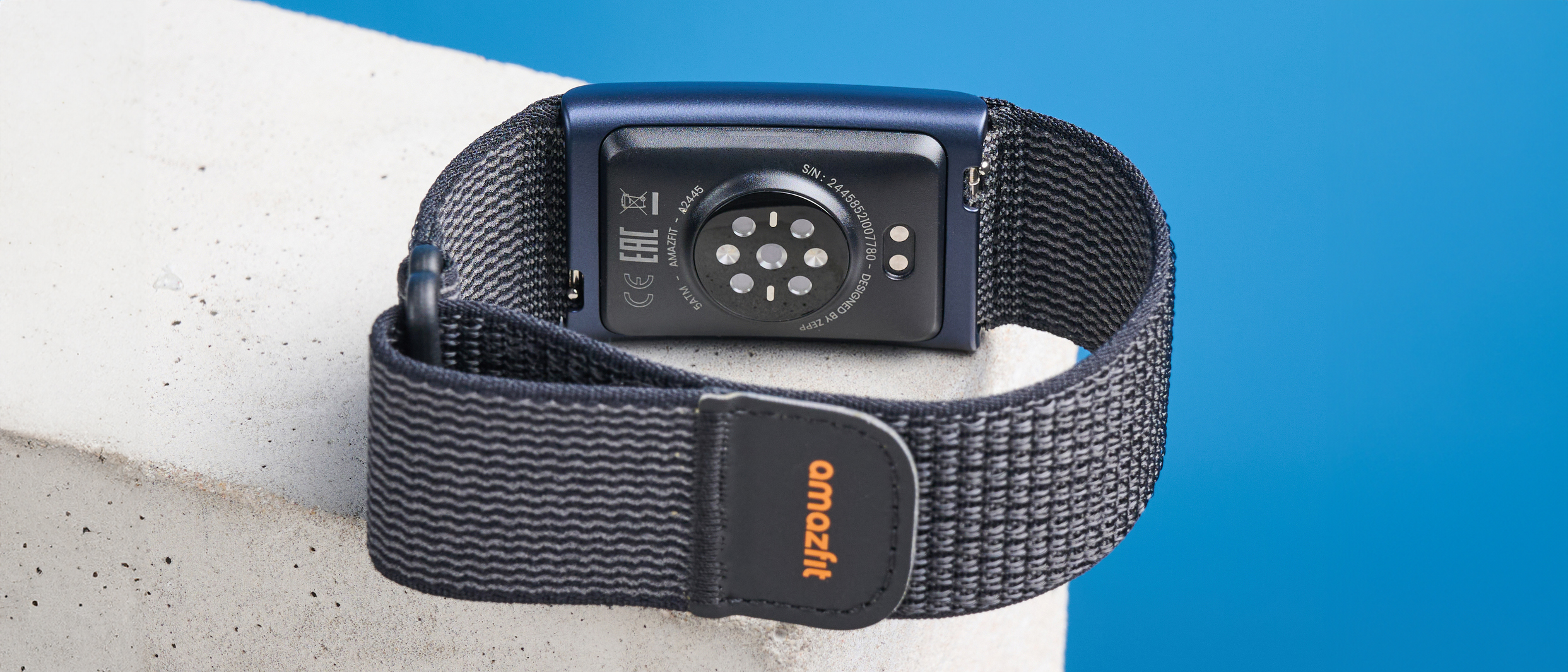 Feature Comparison: Helio Strap vs. Whoop Band - visual representation