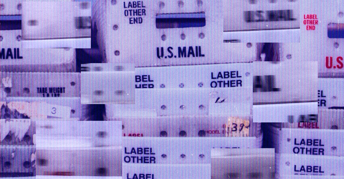 Amazon doesn’t want the blame for the Post Office going under | The Verge