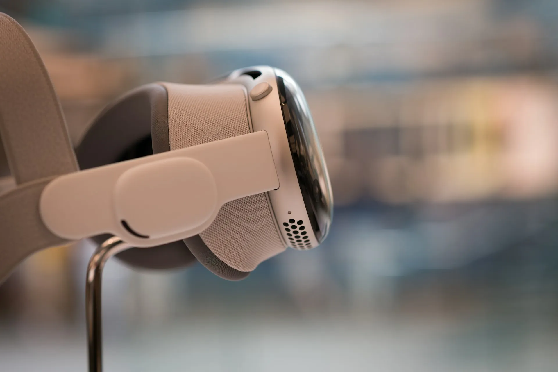 The Broader Lesson: Why Expensive Gadgets Fail Without Clear Use Cases - visual representation