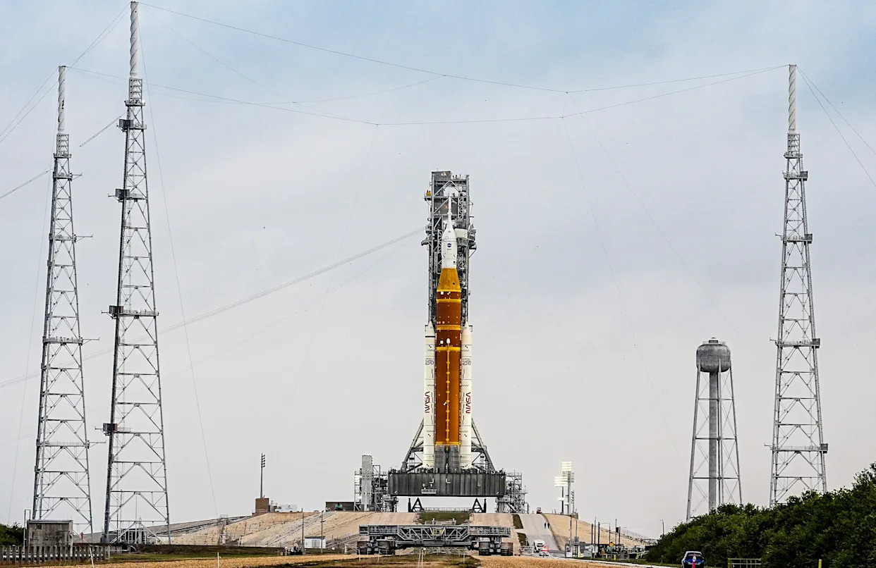 The Orion Spacecraft: Critical Technology for Artemis II - visual representation