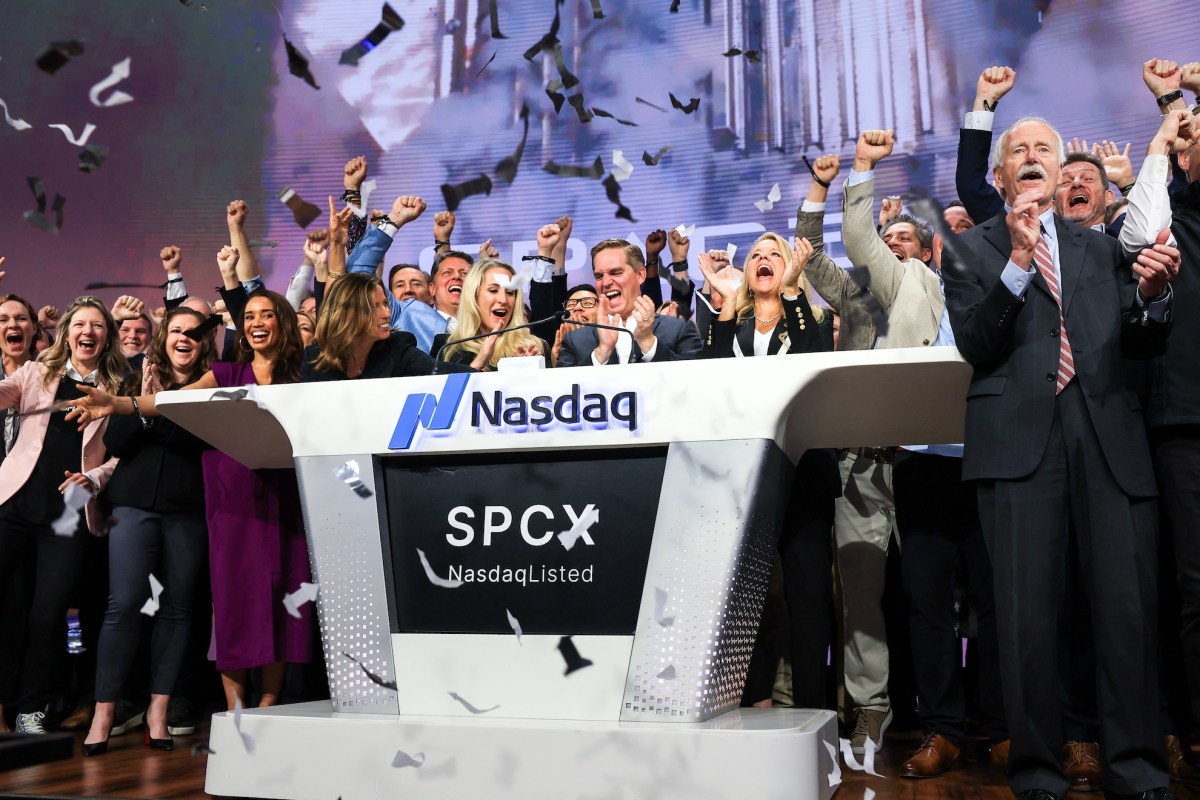As AI companies race to go public, who else is along for the ride? | TechCrunch