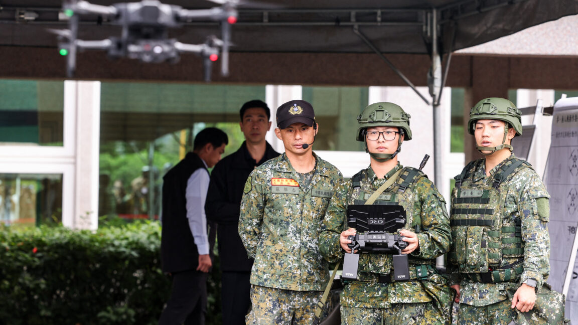 As China looms, Taiwan makes more drones for defense and the US military - Ars Technica