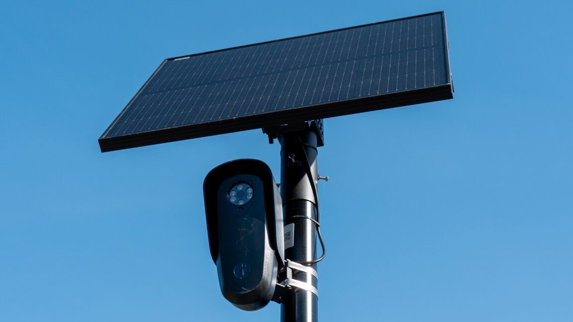 As Wisconsin cities flee Flock, its shared camera network loses value - Ars Technica