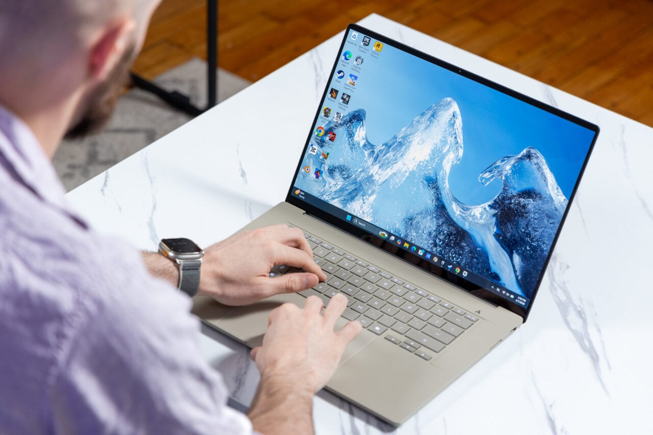 Keyboard and Trackpad - visual representation