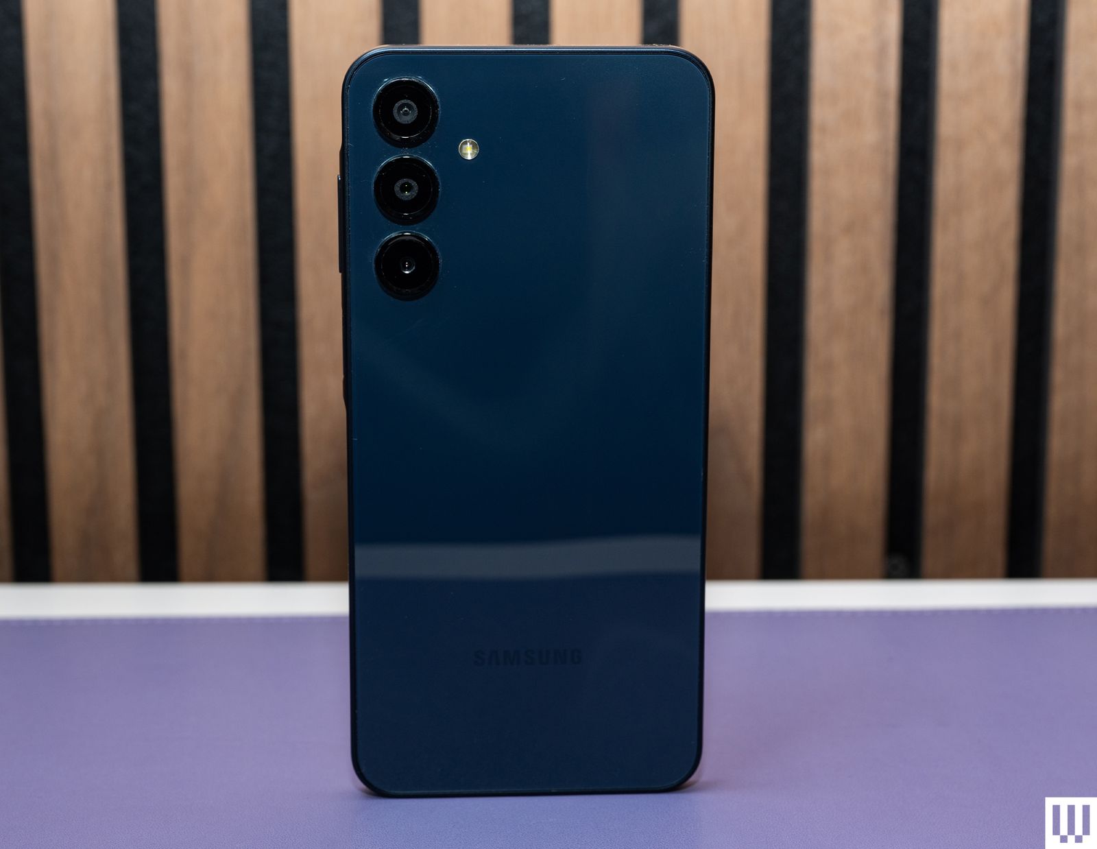 Budget Phone Comparison: Feature Breakdown - visual representation