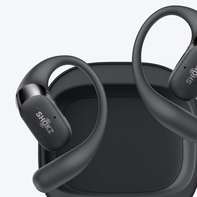 Smartwatch and Fitness App Integration - visual representation