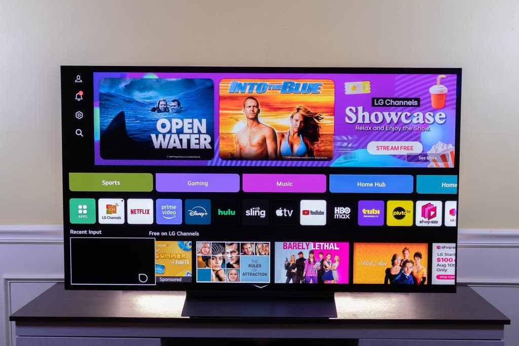 Comparing OLED to Alternative Technologies: Why OLED Wins for Super Bowl - visual representation