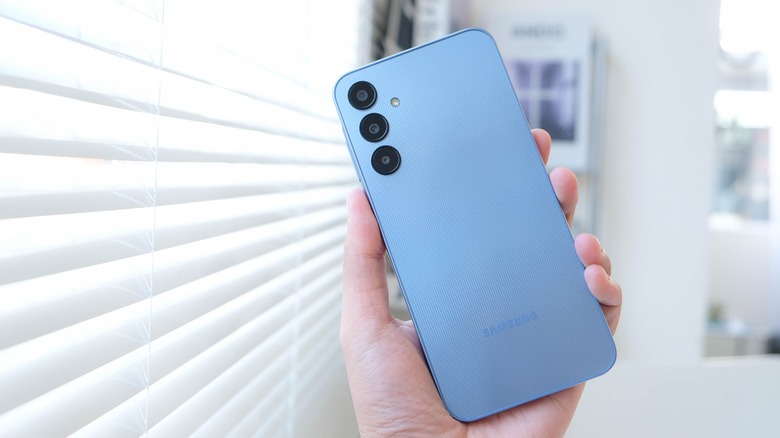 Accessories and Optimizations for Headphone Jack Phones - visual representation