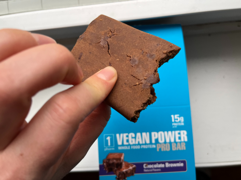 When to Eat Protein Bars (and When Not To) - visual representation