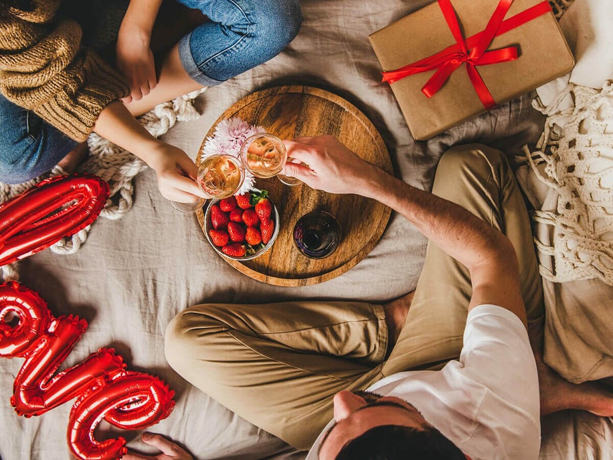 The Future of Tech Gifting: What's Emerging for 2025 - visual representation