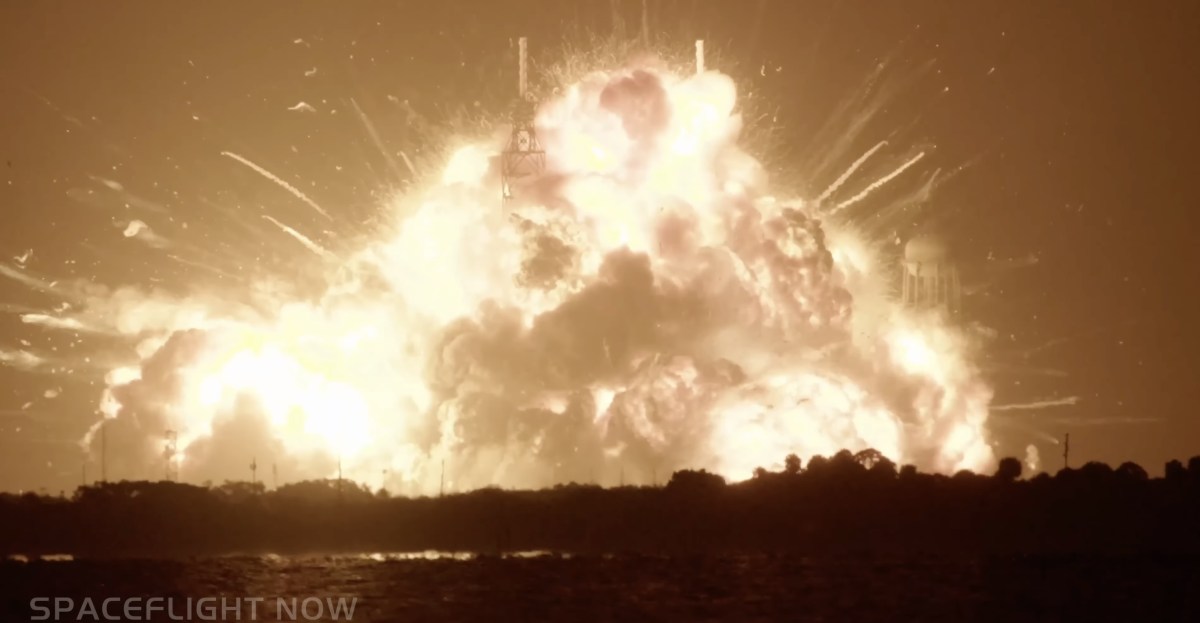 Blue Origin’s New Glenn explosion is a setback for NASA’s Moon plans | The Verge