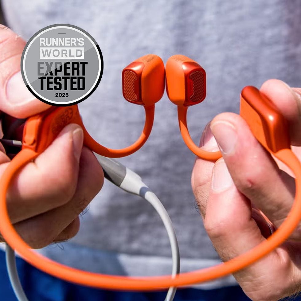 Sticking to Your Fitness Goals: How Equipment Factors In - visual representation