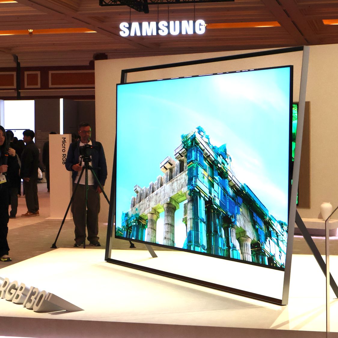 LG's Wallpaper OLED: Vanishingly Thin, Visibly Better - visual representation