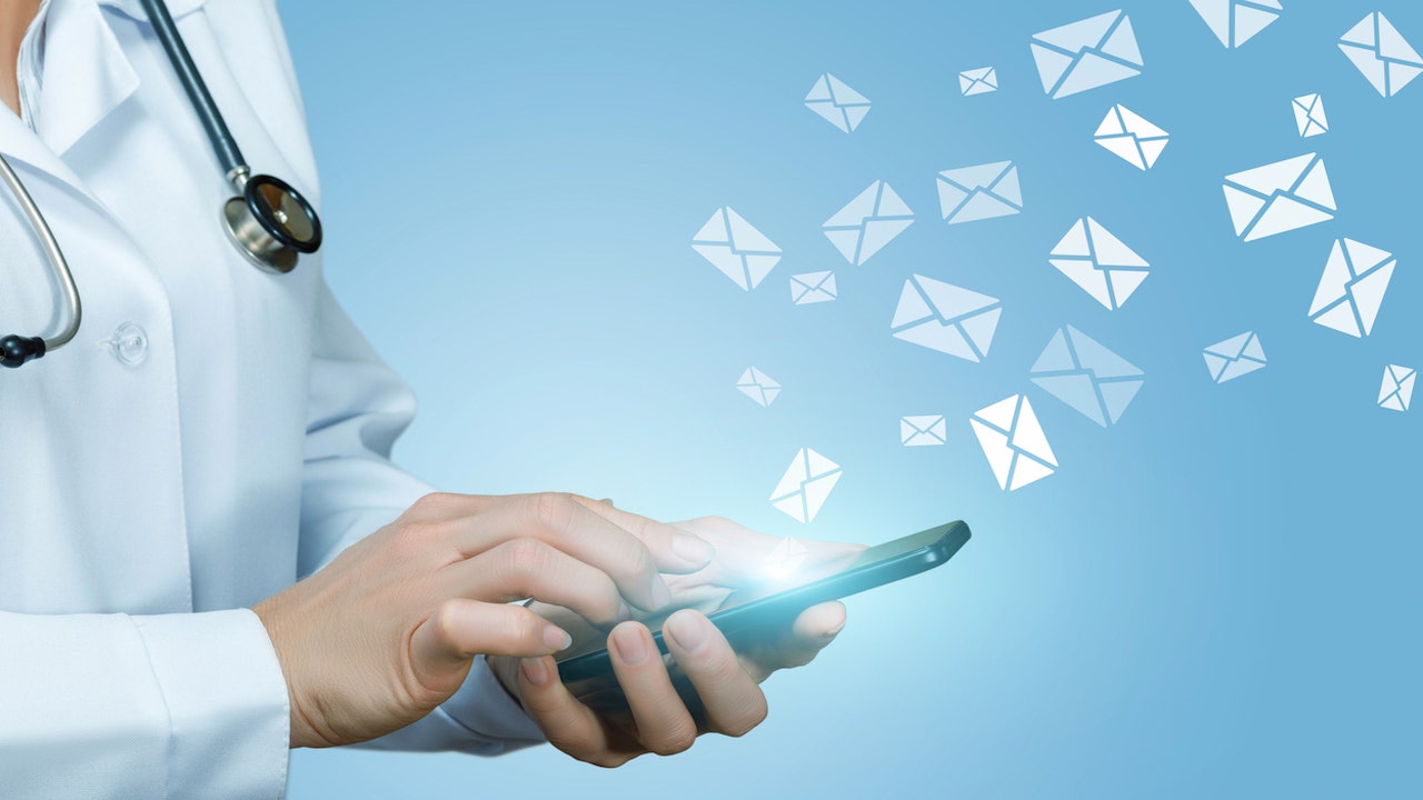 How Doctors Actually Use AI (And Why Their Use Is Different From Yours) - visual representation