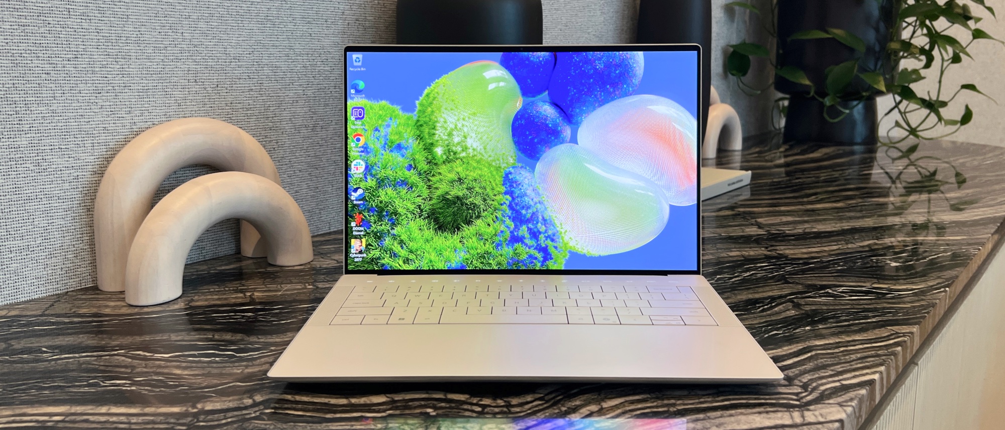 Comparison: XPS 14 vs XPS 16 - visual representation