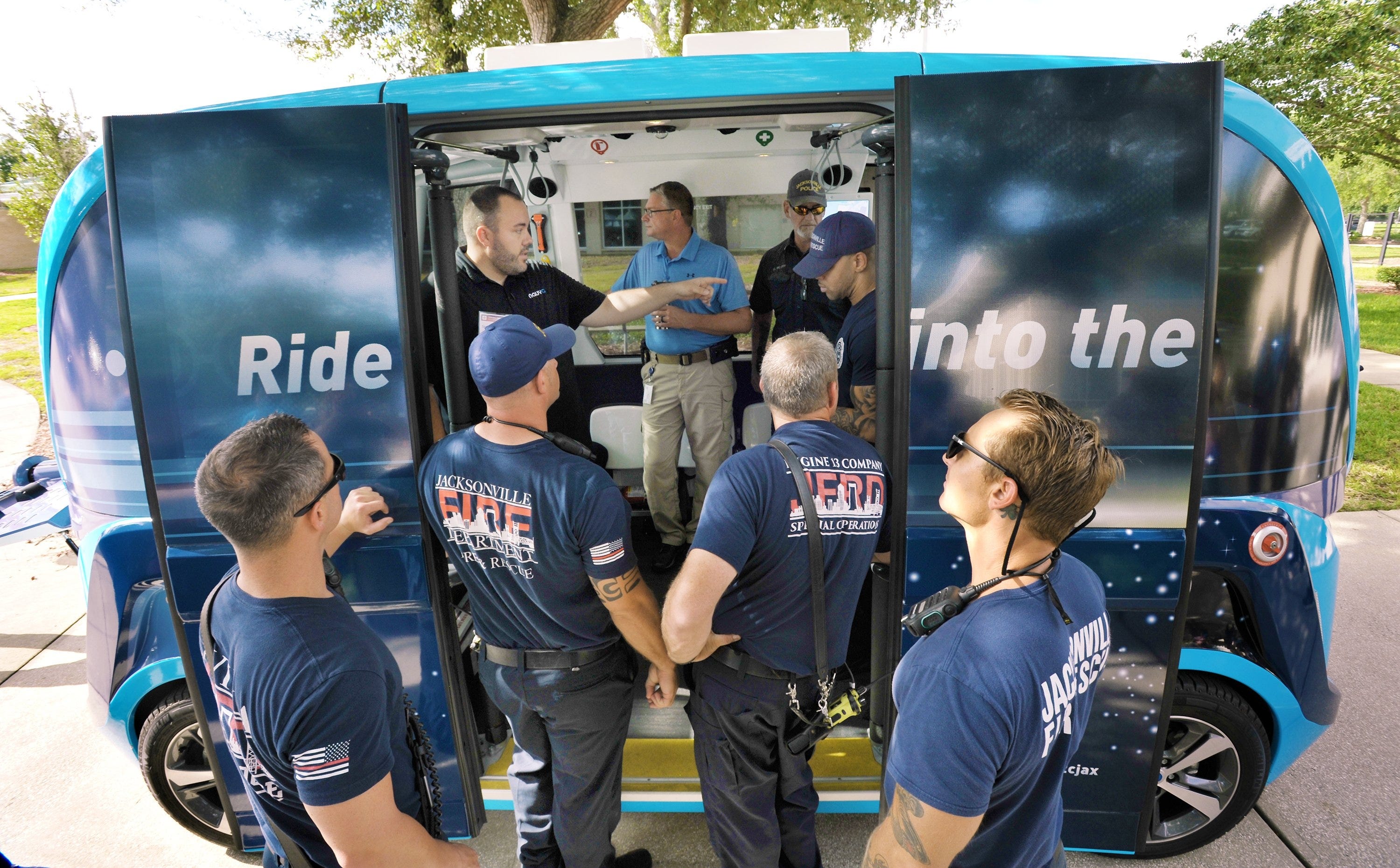 Future Trends in AV and First Responder Interactions - visual representation