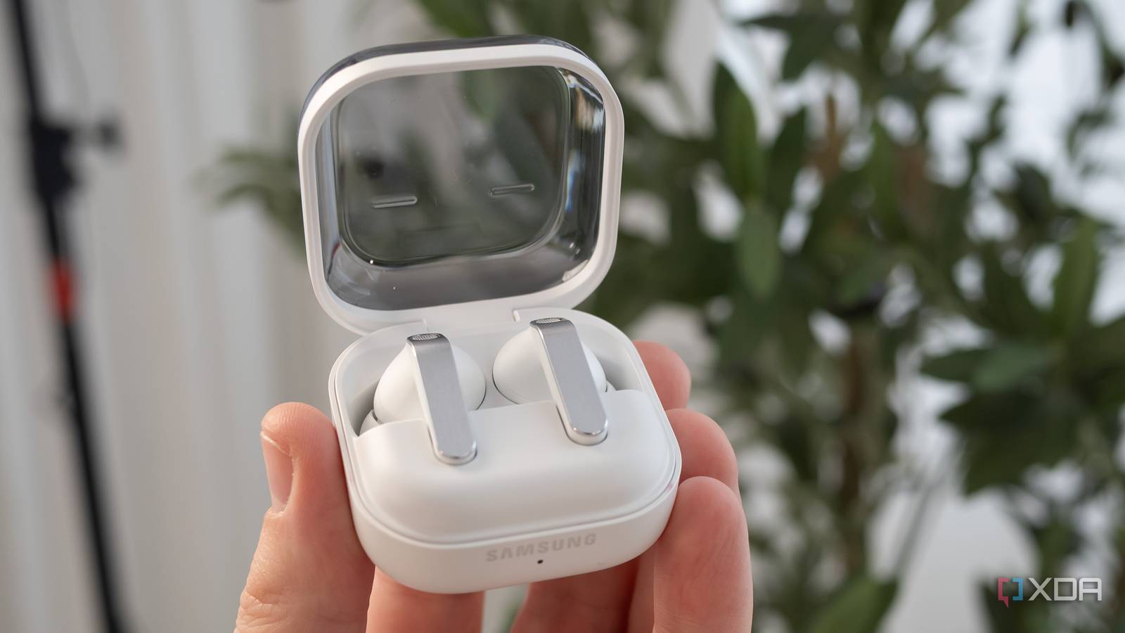 Galaxy Buds 4: Elevating the Audio Experience - contextual illustration