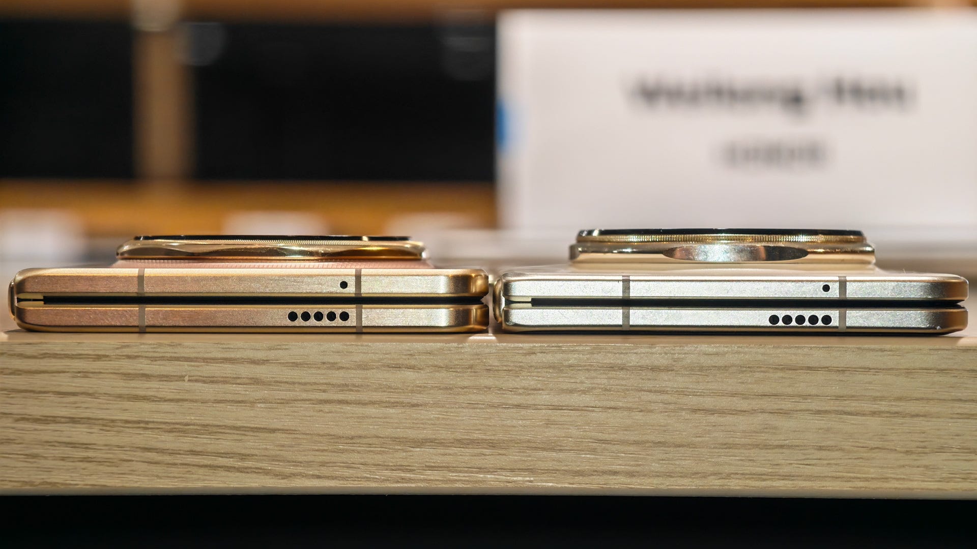 Hinge Technology: The Heart of Foldability - contextual illustration