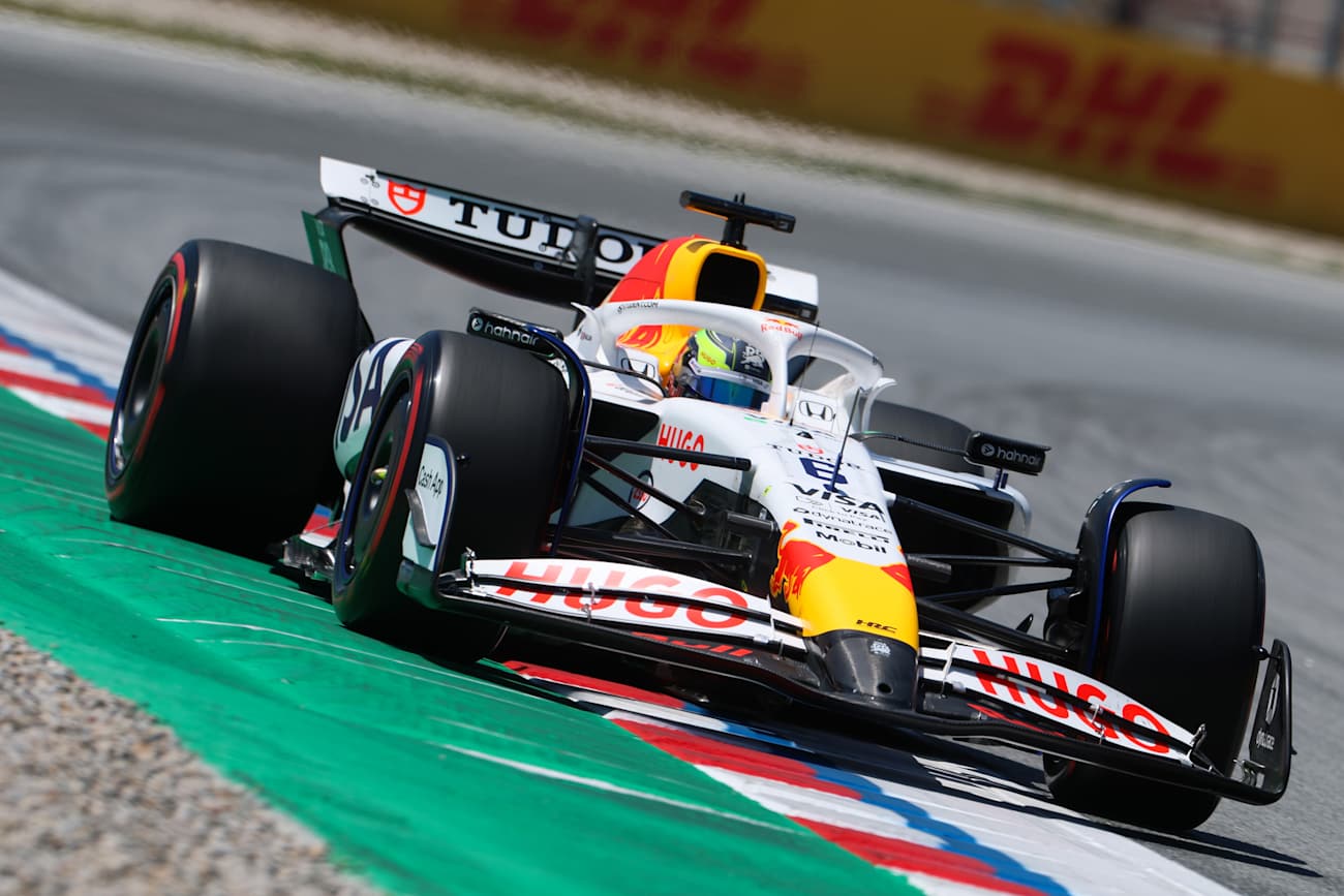 Active Aerodynamics: Drag vs. Downforce - visual representation