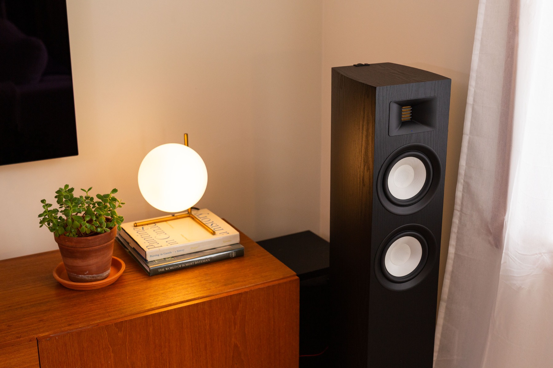 Audio Performance Analysis: Frequency Response and Tonal Characteristics - visual representation