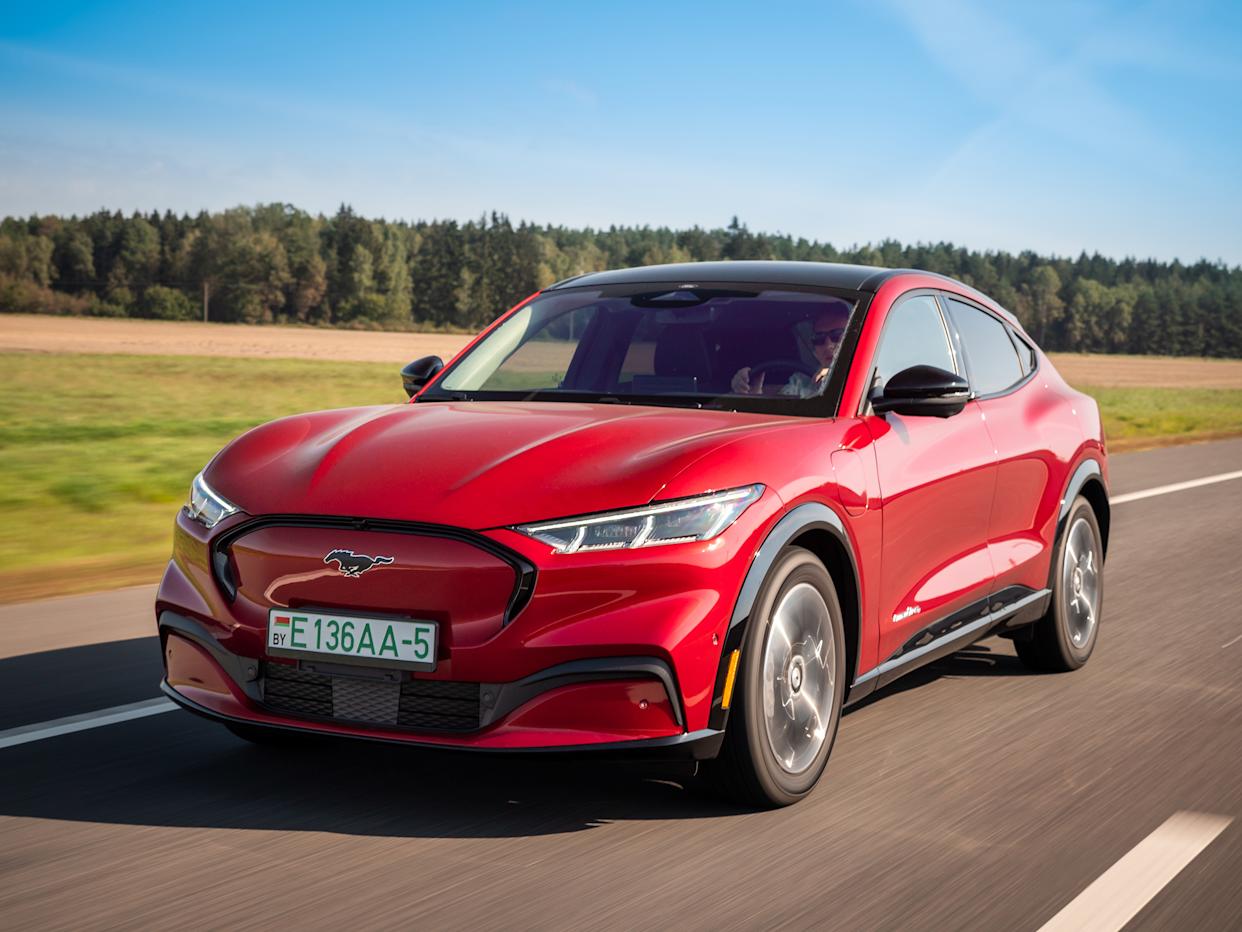 Launch Timeline and Model Coverage - visual representation