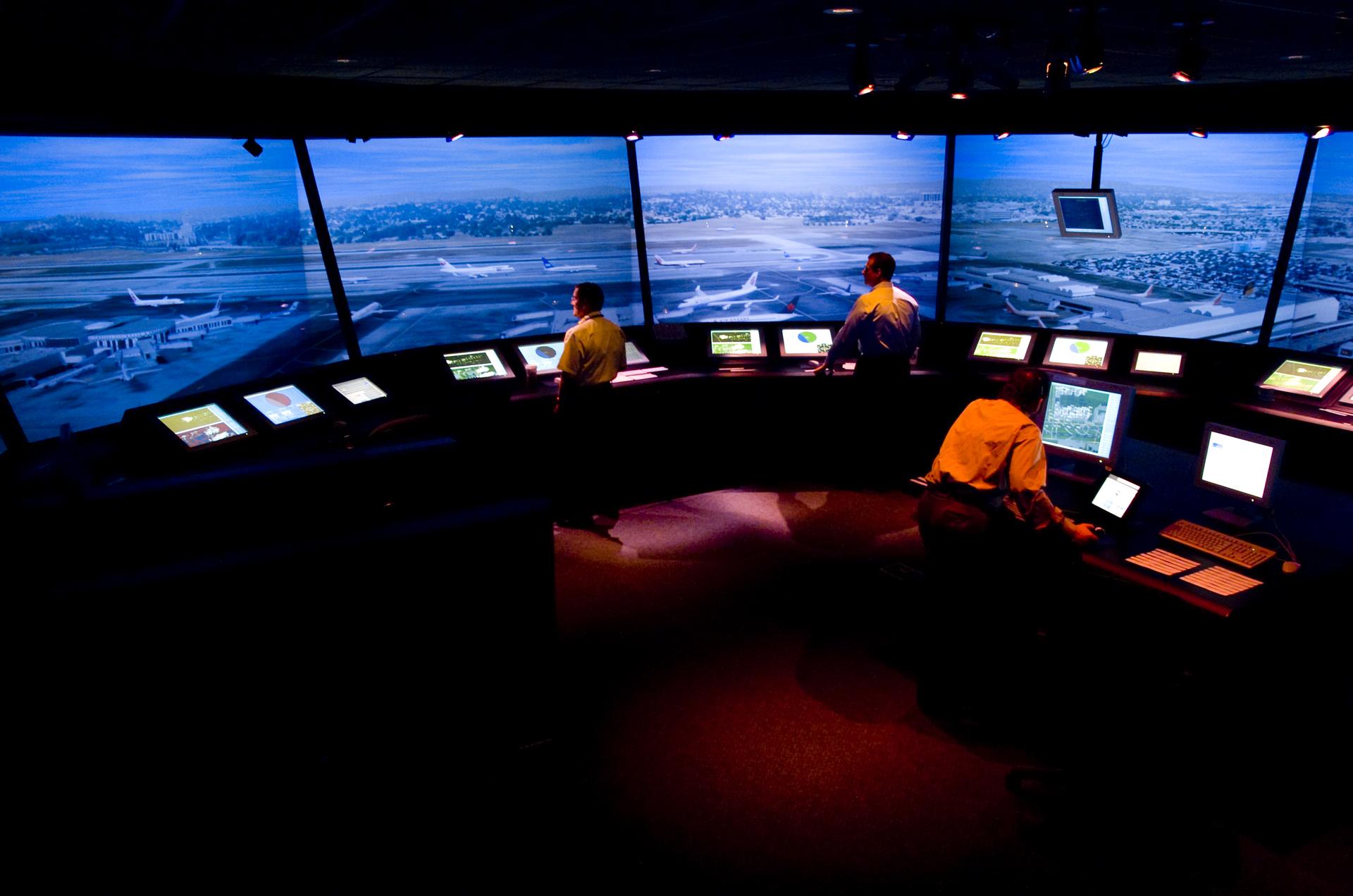 Bridging the Gap: From Gaming to Air Traffic Control - contextual illustration