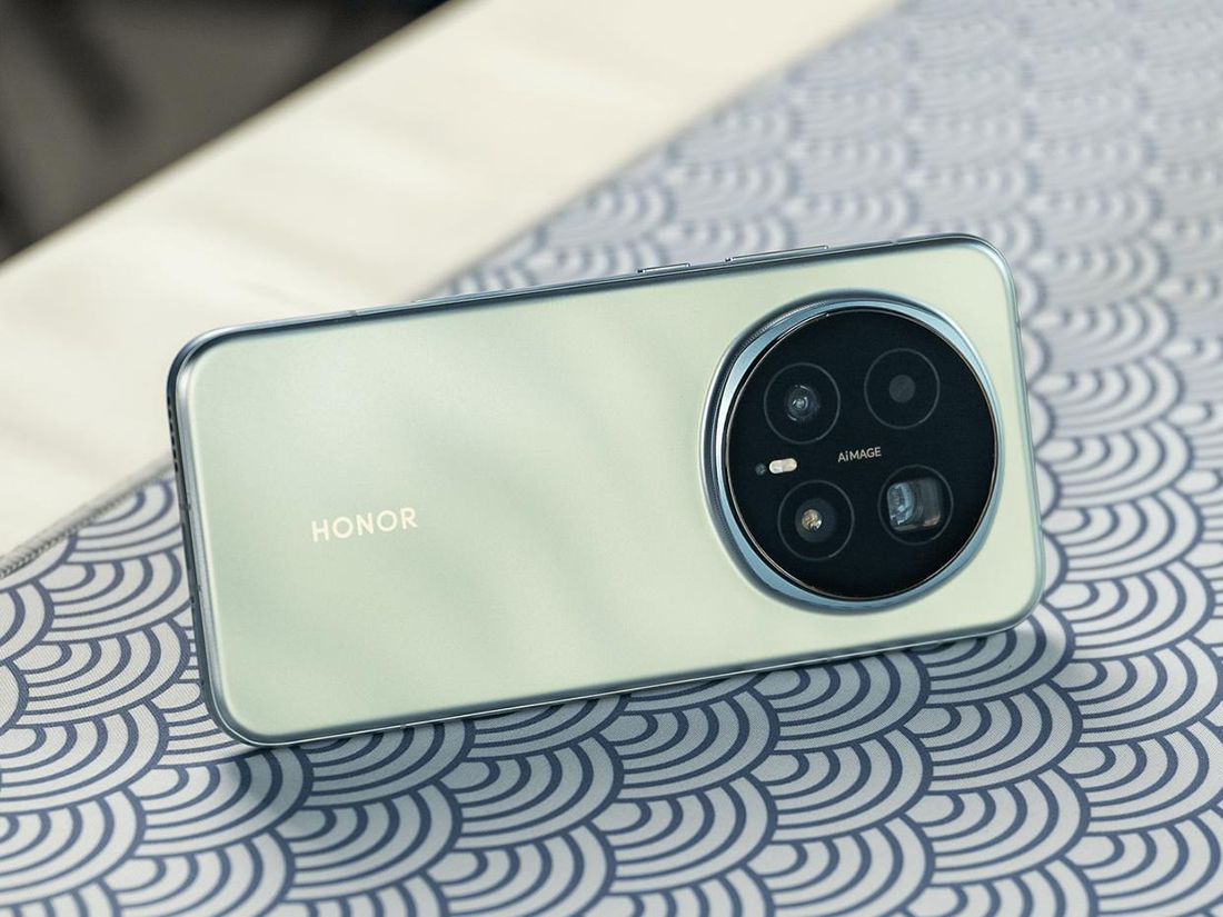 Comparison with Other Flagships: Quick Reference - visual representation