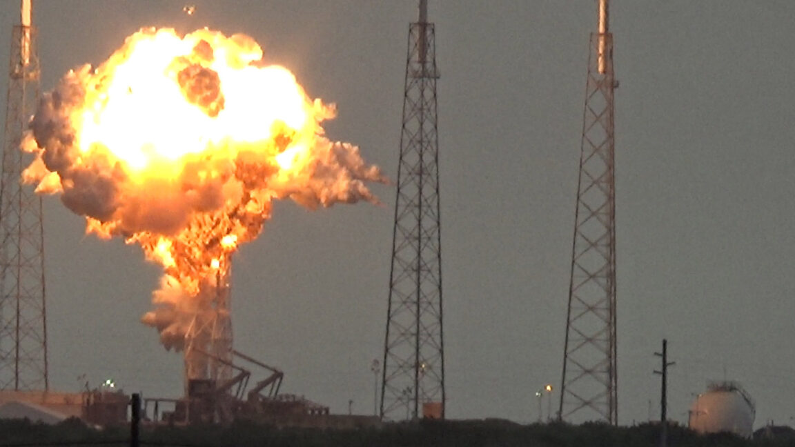 How long will it take to rebuild Blue Origin's launch pad? We asked some SpaceX vets. - Ars Technica