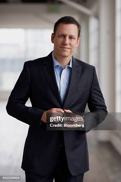 Bari Weiss: Media Gatekeeper and Institutional Bridge - visual representation