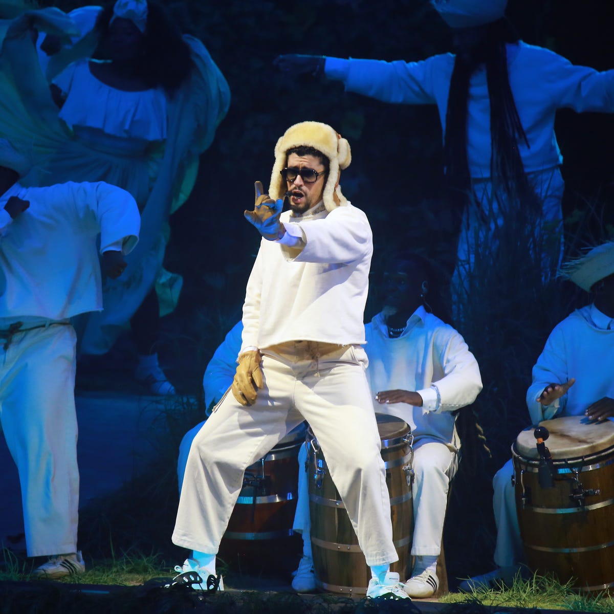 Recording and Replaying the Halftime Show - visual representation