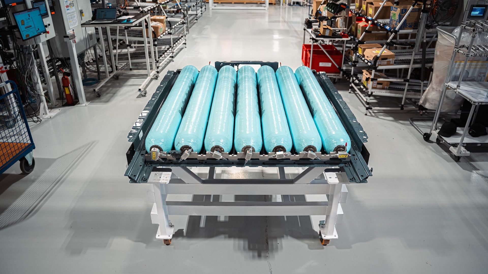 Hydrogen isn’t dead — BMW teases iX5 with space-saving fuel cell system that offers emissions-free motoring for up to 385 miles | TechRadar