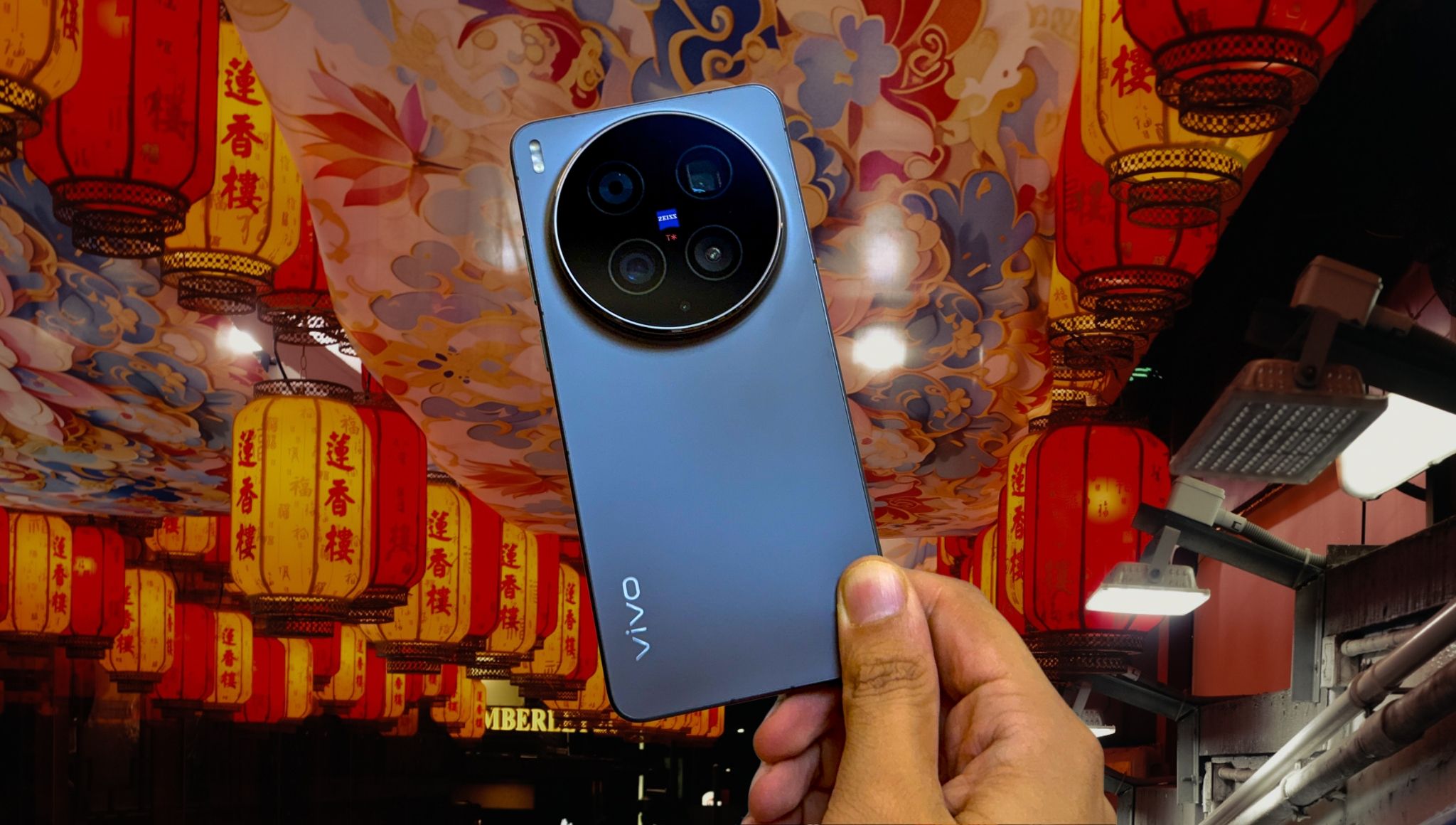 I took the Vivo X300 Ultra to Hong Kong, and it proved teleconverter lenses aren't just a gimmick | TechRadar