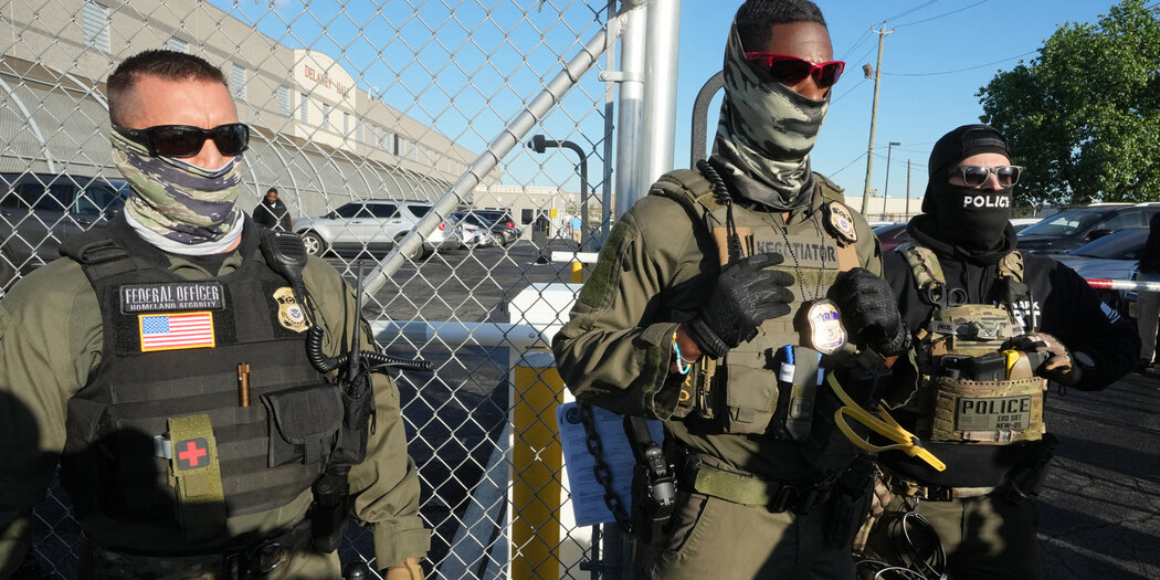 The Constitutional Problem: First Amendment Violations Explained - visual representation