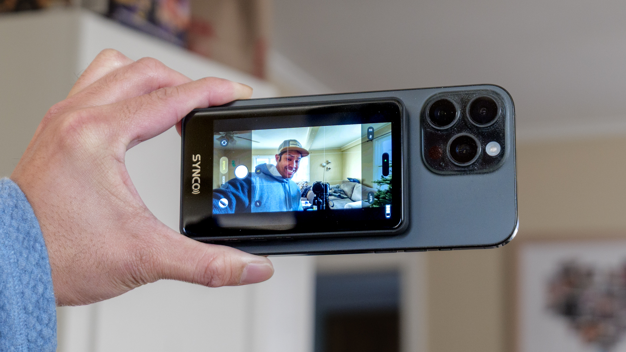 Real-World Photography: What 10x Zoom Actually Looks Like - visual representation