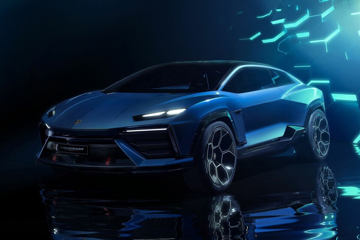 The Hybrid Compromise: Lamborghini's Response to Electrification - visual representation