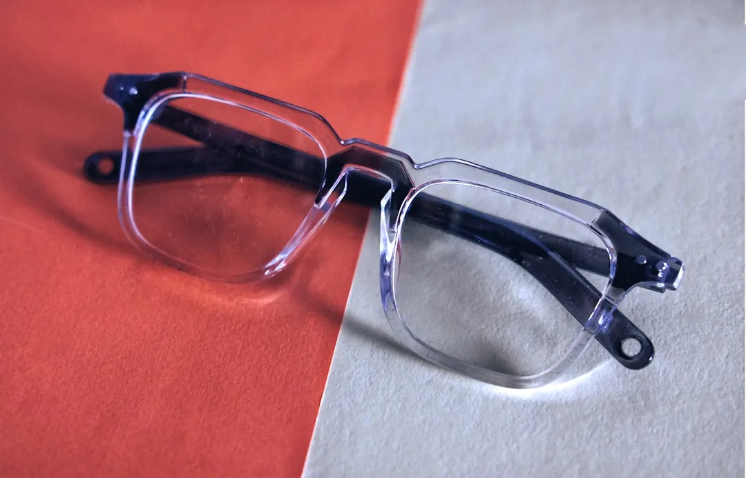Color Accuracy and Visual Quality in Smartglasses Displays - visual representation