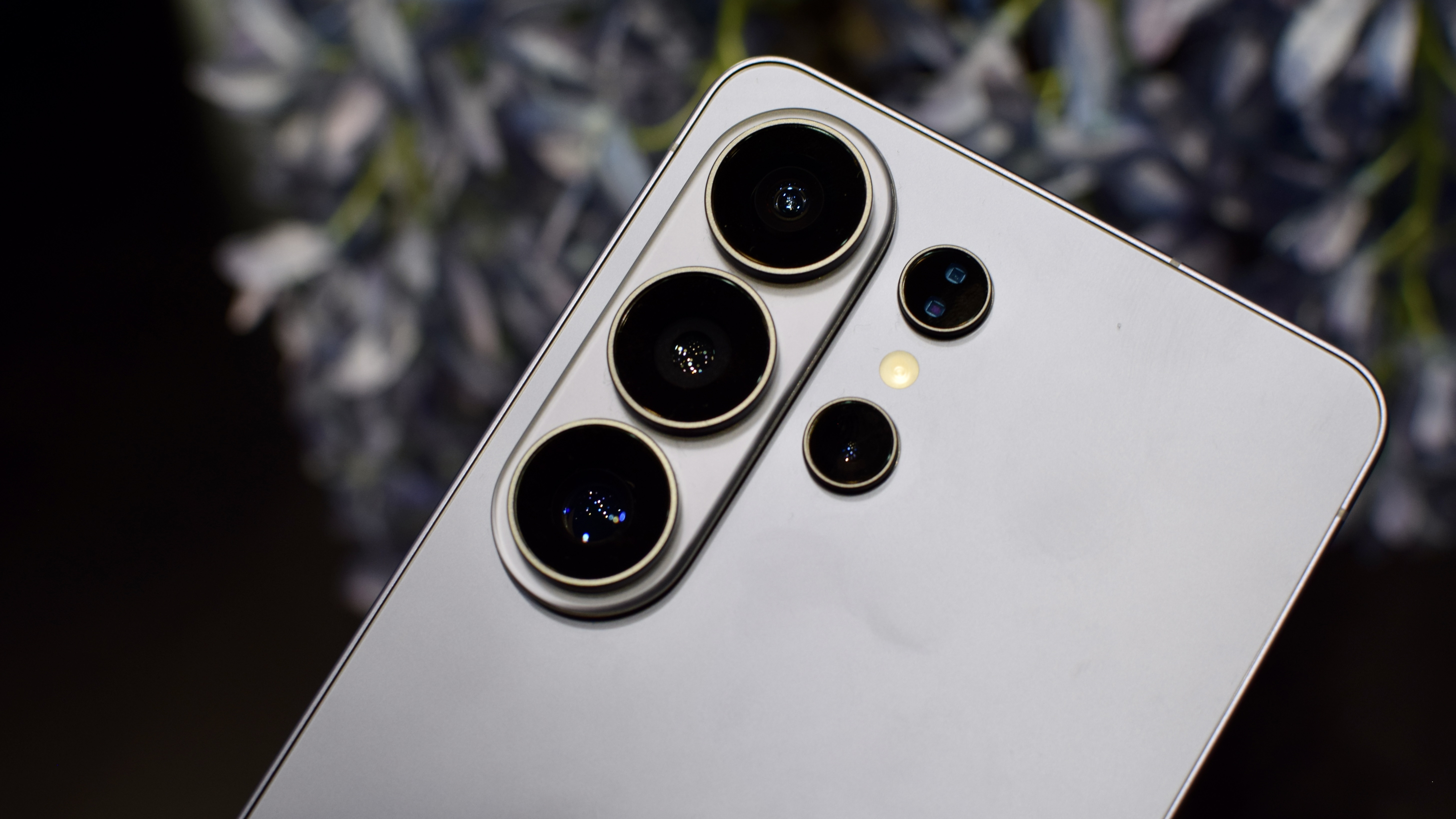 The Role of Refurbished Devices - visual representation