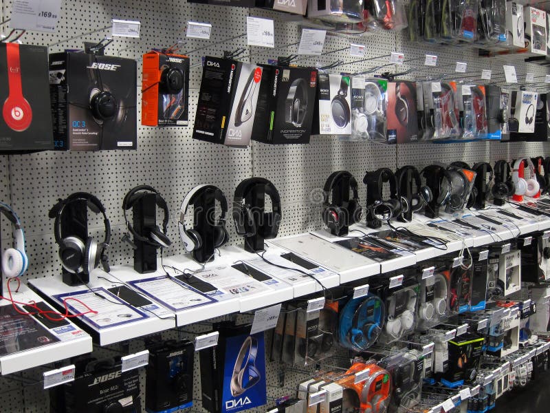 Why Shop the Currys Bank Holiday Sale? - contextual illustration