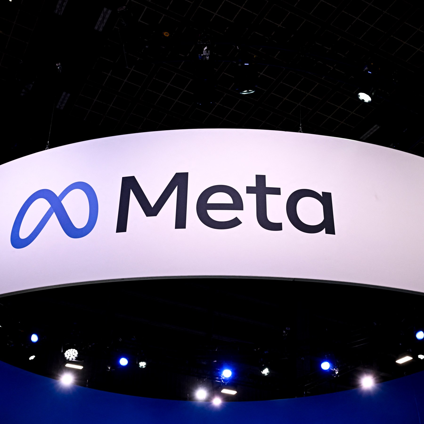 Technical Workarounds and Information Spread - visual representation