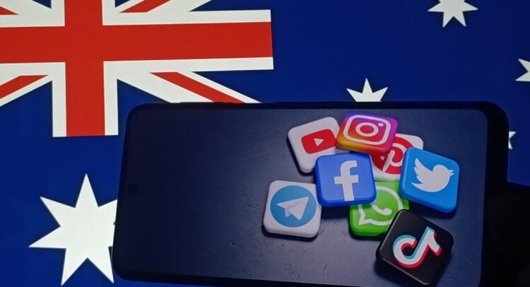 The Role of Research: What Do Studies Actually Say About Teen Social Media? - visual representation