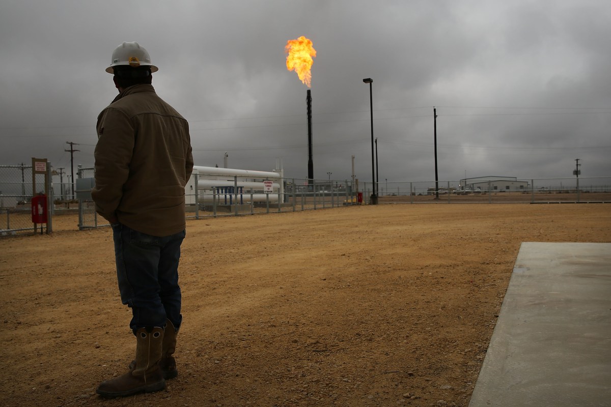 Meta's Energy Strategy Shift: From Clean Energy Pledge to Natural Gas Investment