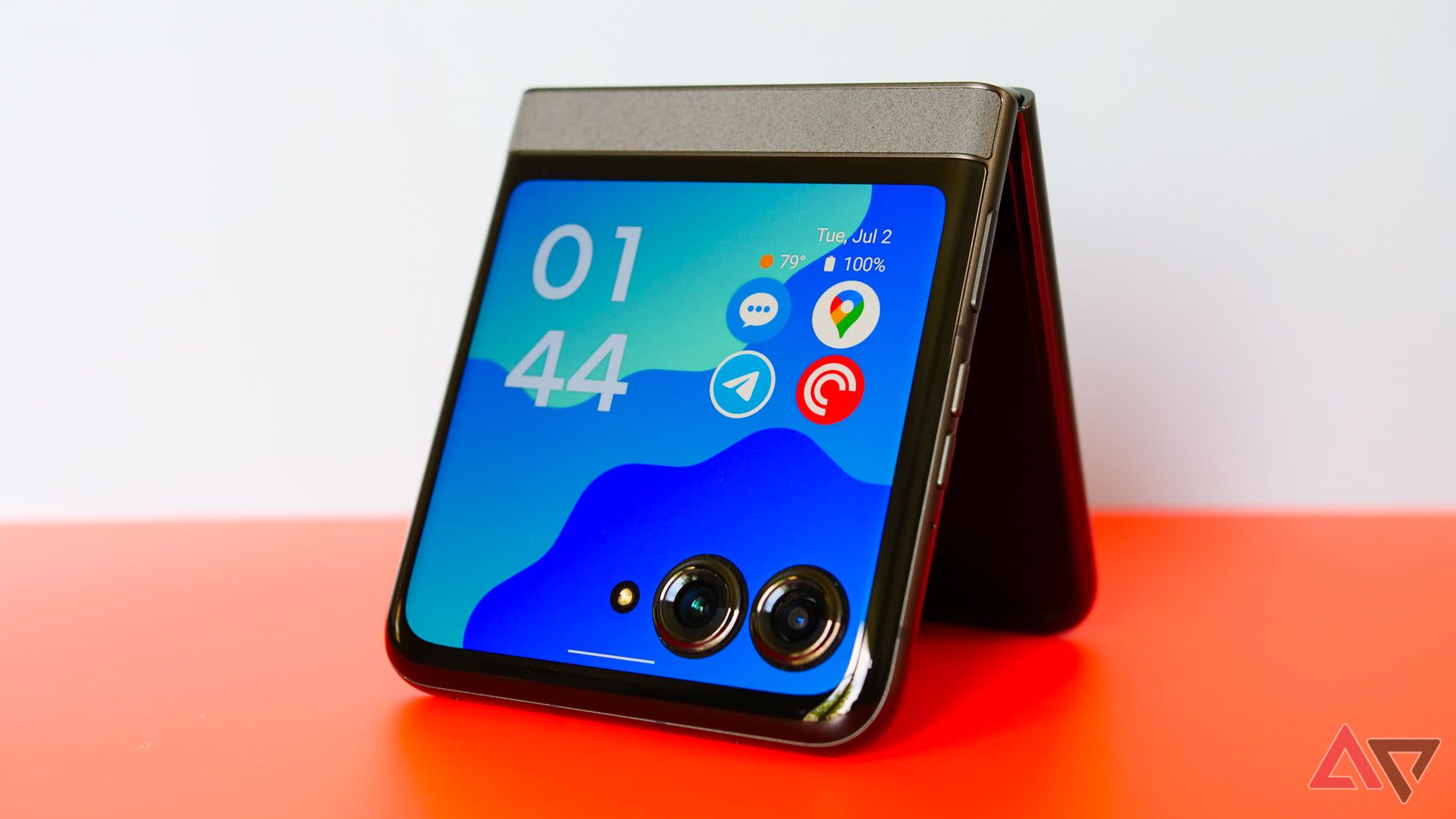 Alternative Foldable Options and Competitive Landscape - visual representation