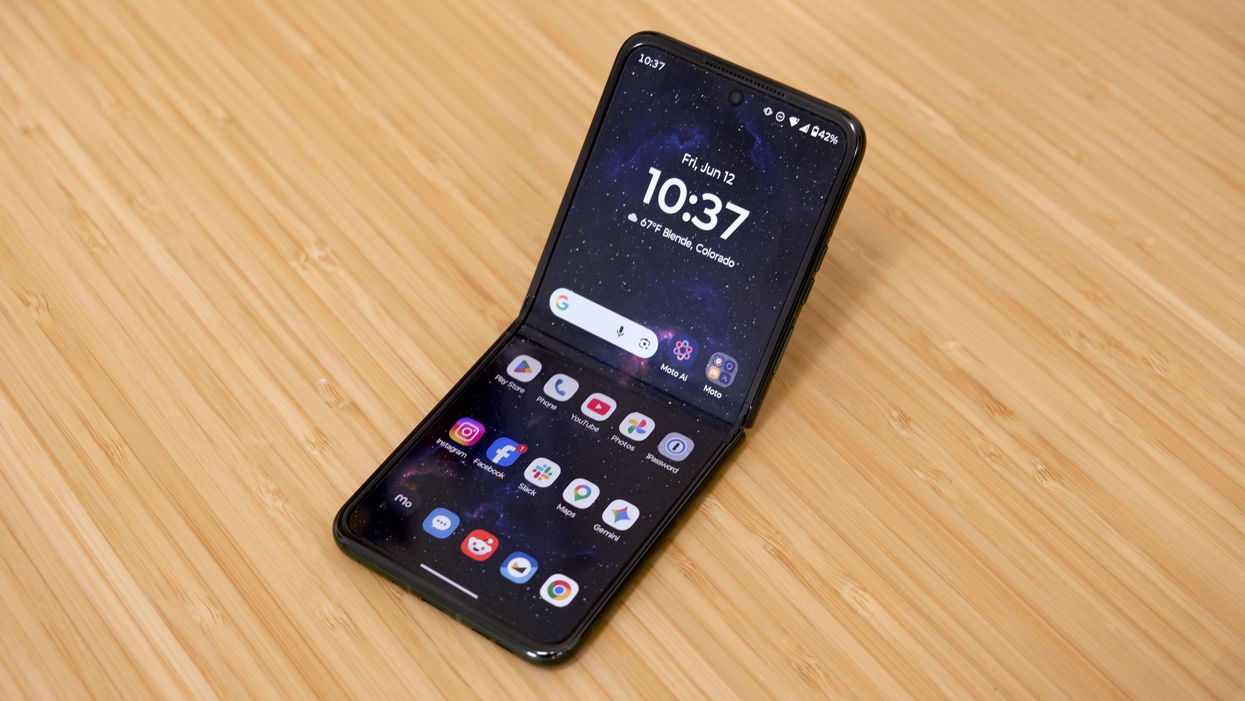 Motorola Razr Plus 2026 review: an eye-catching flip phone with a limited shelf life | TechRadar