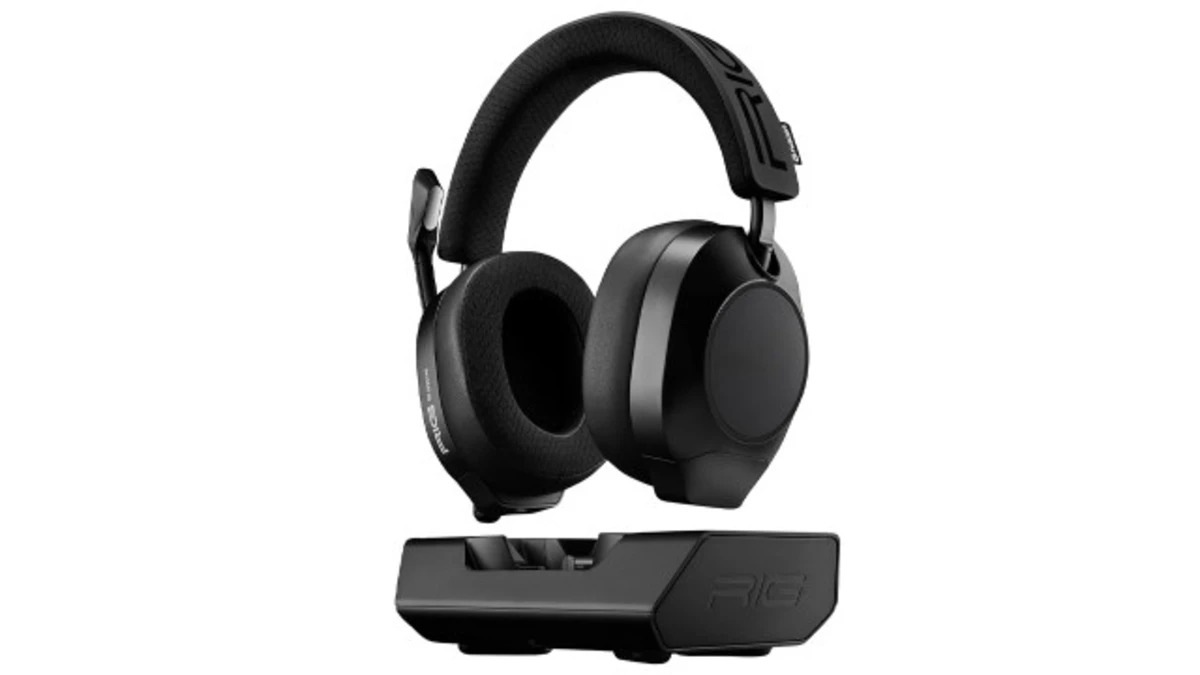 Unboxing the Nacon RIG R8 Spectre Pro HS - visual representation