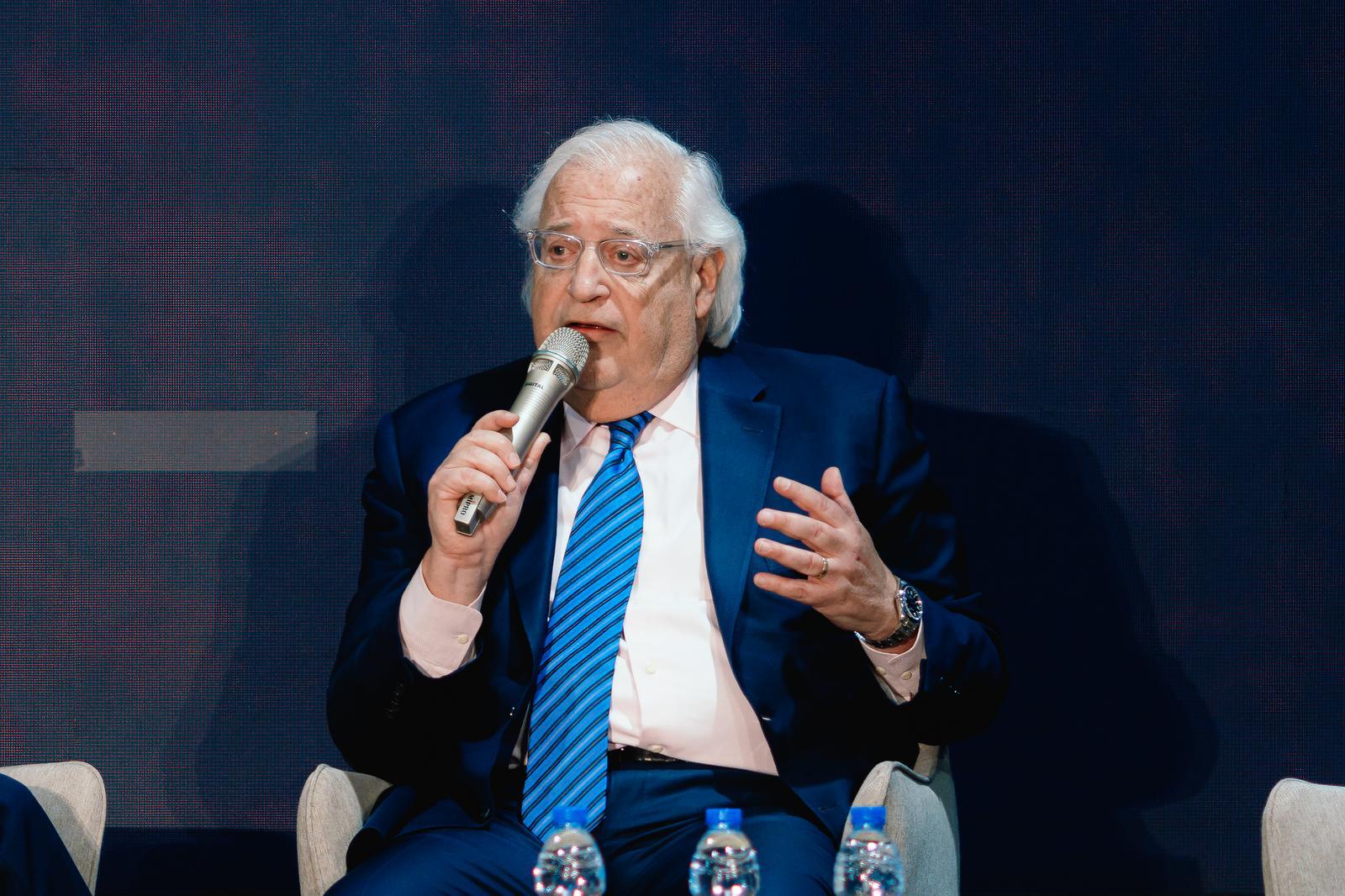 Leadership Changes as Theater - visual representation