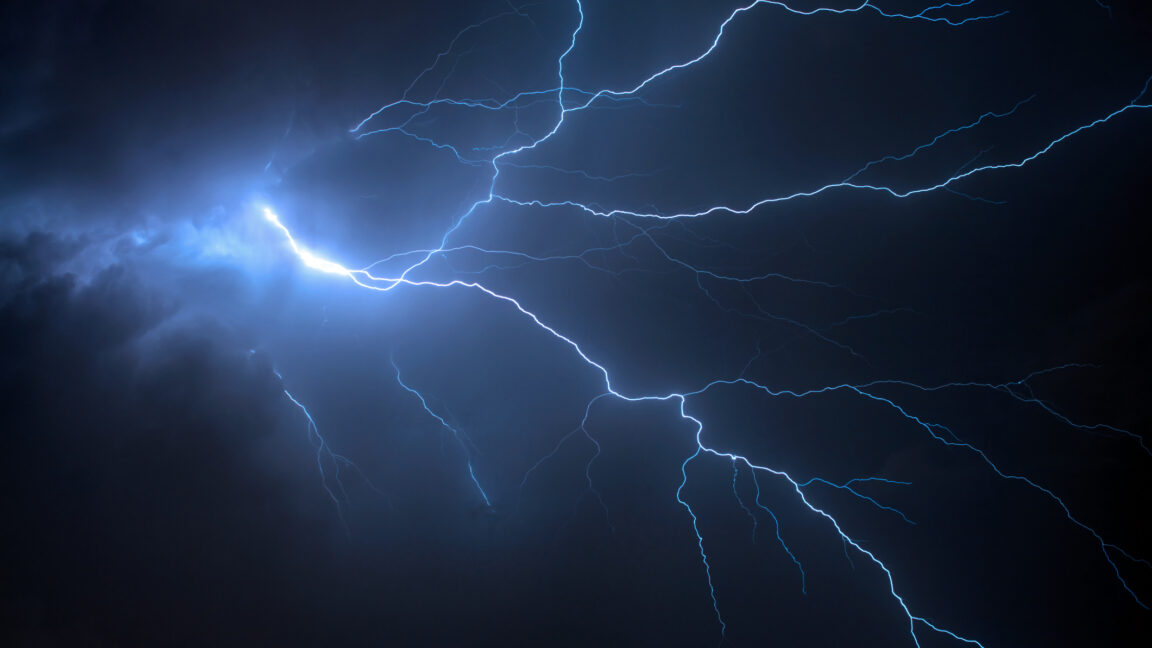 Researchers use "thunderquakes" to study structure of Earth's surface - Ars Technica